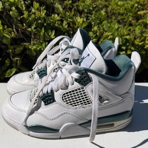 Jordan Kids White and Teal Sneakers